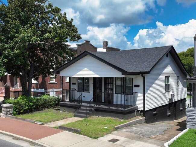 Photo - **Studio Duplex in North Nashville's Historic Jefferson Street Corridor** House