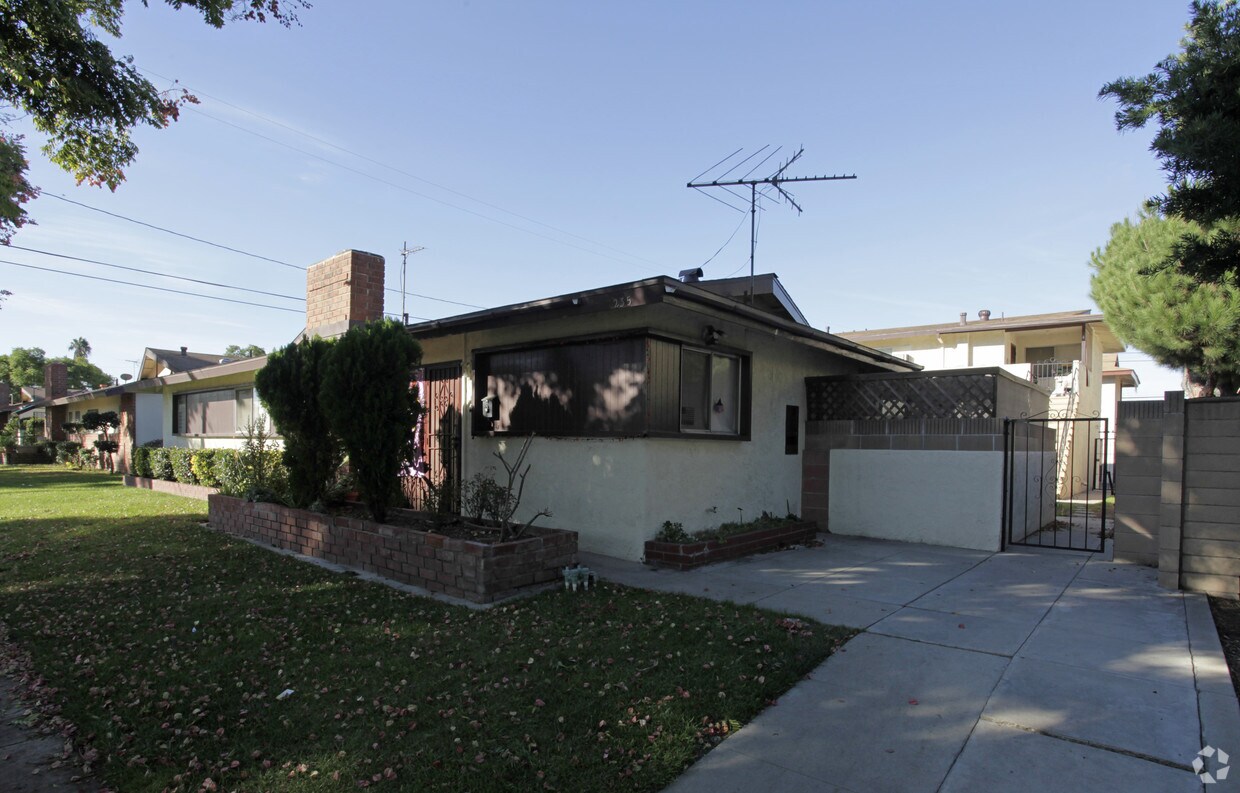 Primary Photo - 235 S Canoga Pl