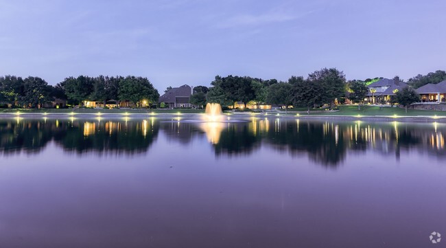 Building Photo - The Reserve On Willow Lake Apartments