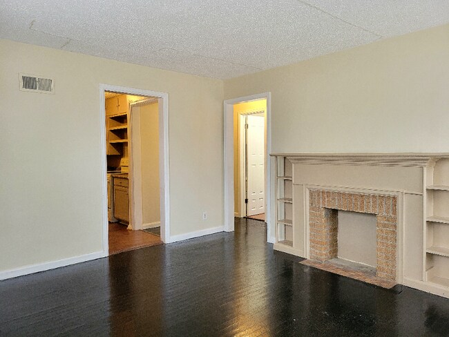 Foto del edificio - 5312 E Pine St