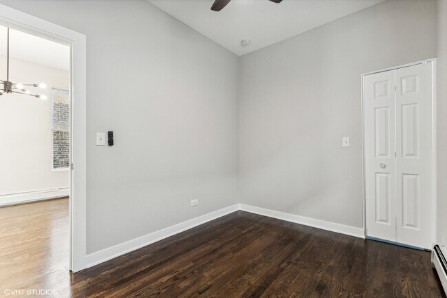 Building Photo - 1754 E 73rd St