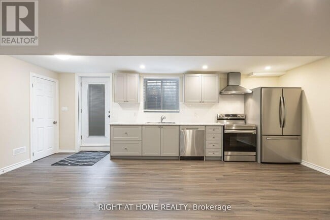 Building Photo - 40 Sabbe Crescent