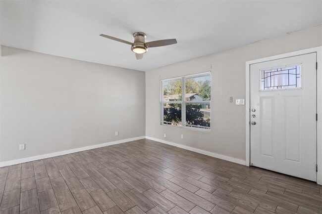 Foto del edificio - 4707 Little Hill Cir