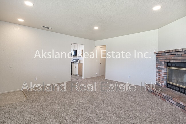 Building Photo - 354 Blossom Dr