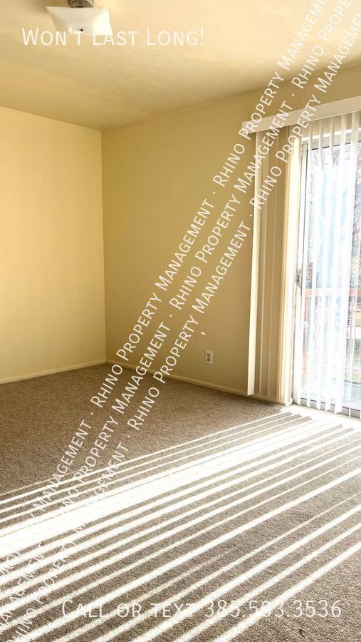 Building Photo - REDUCED RENT! 2 Bedroom/1.5 Bathroom Townh...