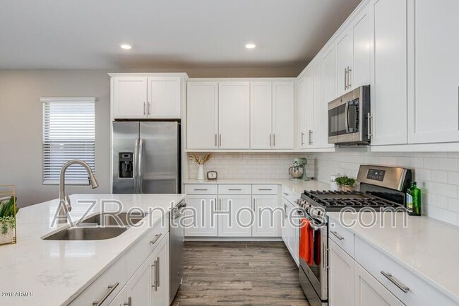Foto del edificio - 9916 E Thornbush Ave