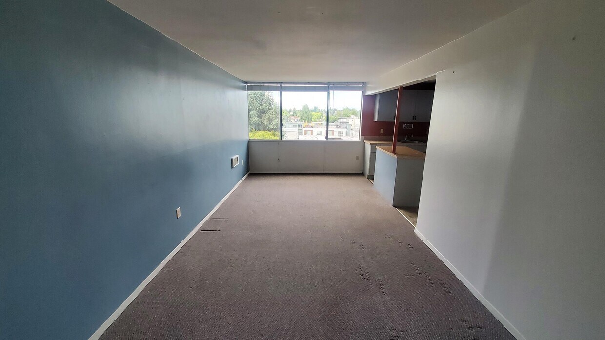 Foto principal - 5215 15th Ave NE