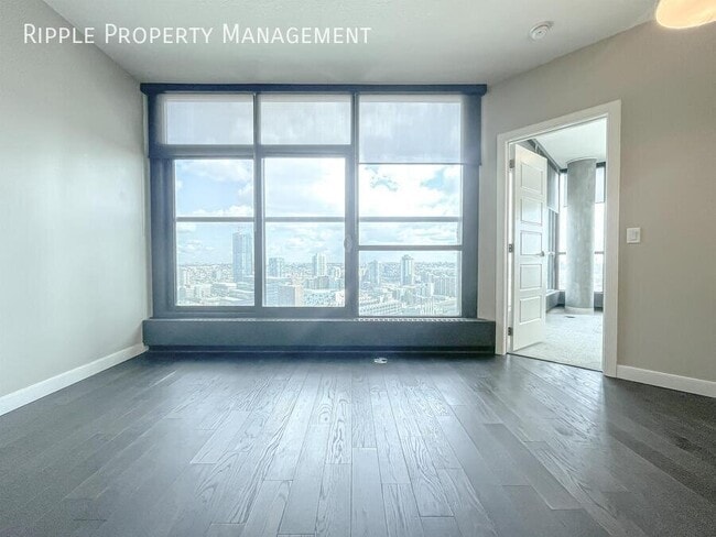 Building Photo - AMAZING 1 BED/ 1 BATH CONDO IN THE HEART OF DOWNTOWN