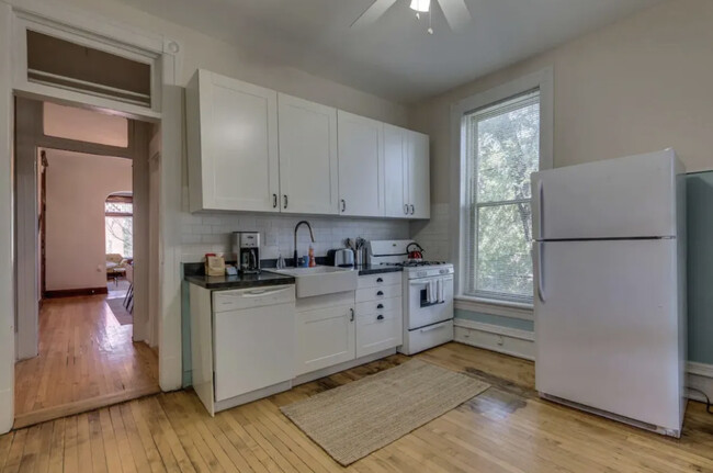 Foto del edificio - 2701 W Haddon Ave