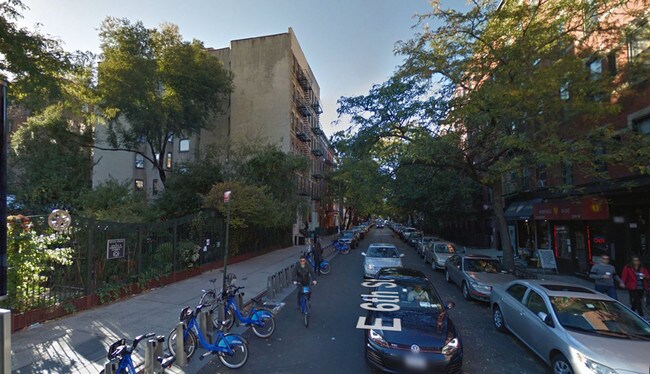 Foto del edificio - 526 E 6th St