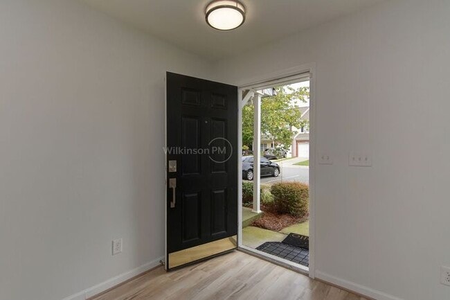 Building Photo - Very Nice 2br/2.5bth Townhome in The Towne...