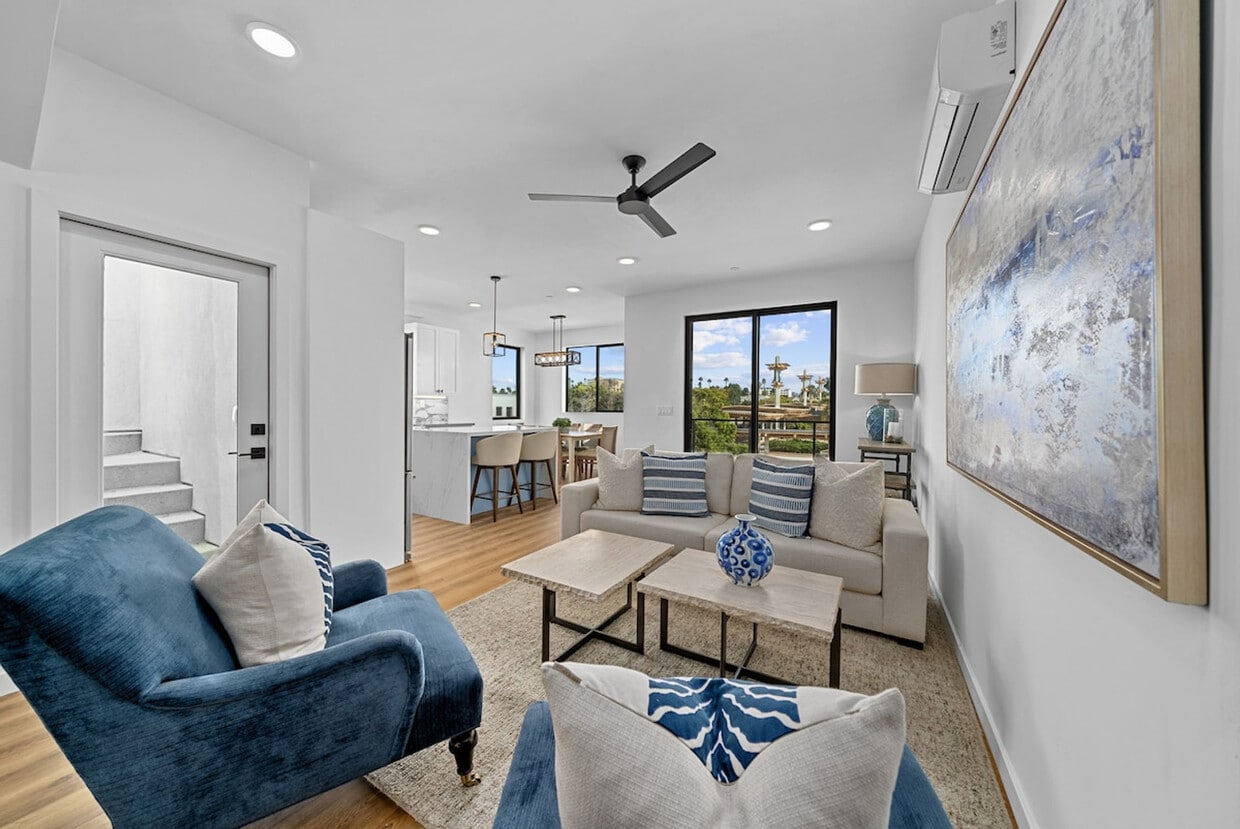 Foto principal - 146 S Myers St