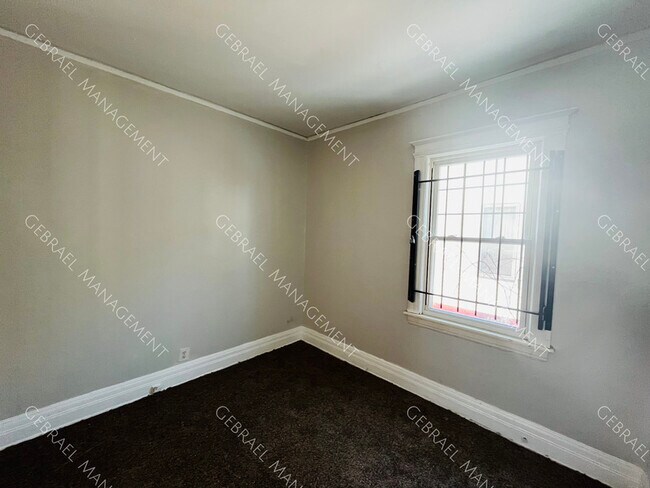 Building Photo - 3707-3709 Field St