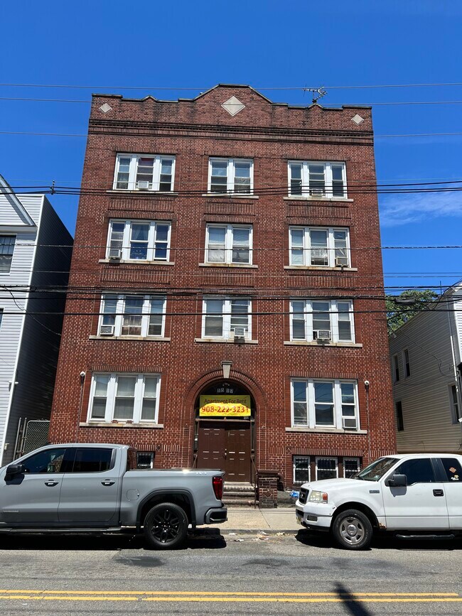 Building Photo - 185 Garfield Ave