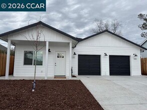 Building Photo - 309 Lampasas Ave