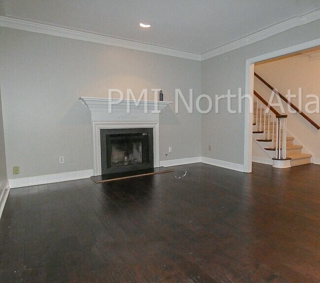 Foto del edificio - Now Available – Stunning 2-Bedroom Townhom...