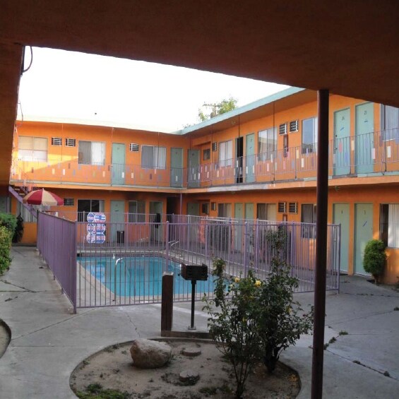 Twin Palms Rentals Pomona, CA