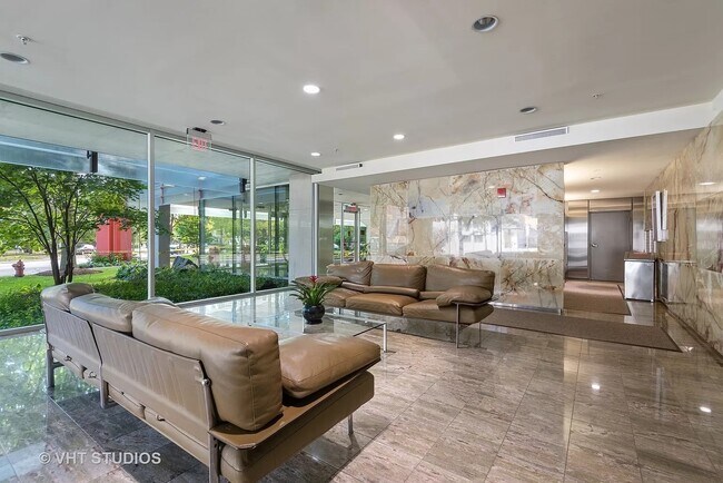 Foto del edificio - 800 Elgin Rd