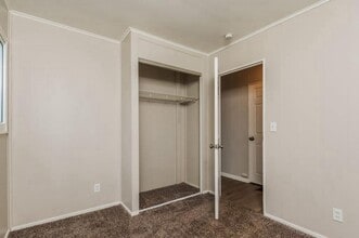 Building Photo - 1596 Courter St