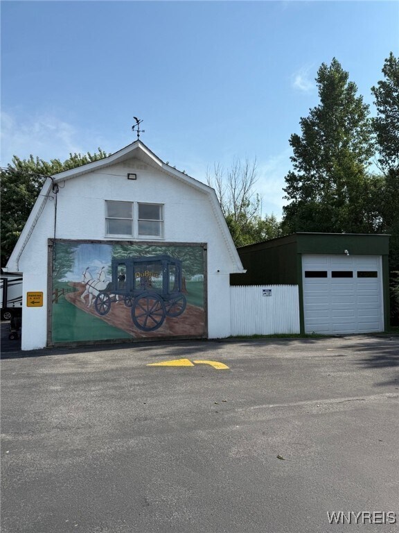 Building Photo - 2436 Niagara Rd