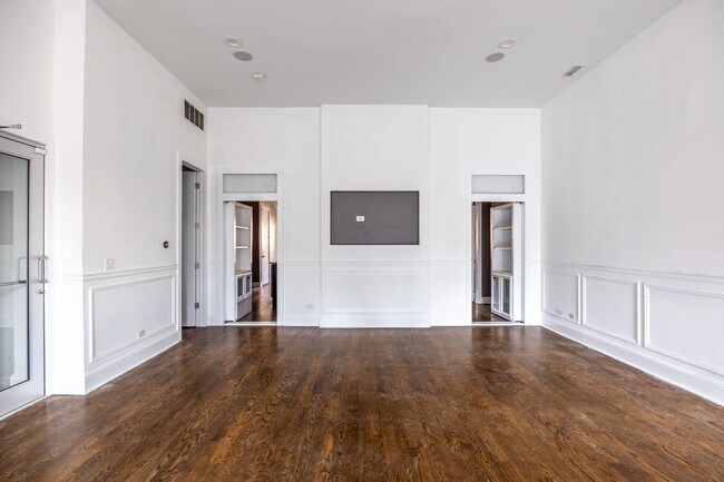 Foto del edificio - 1008 W Lake St