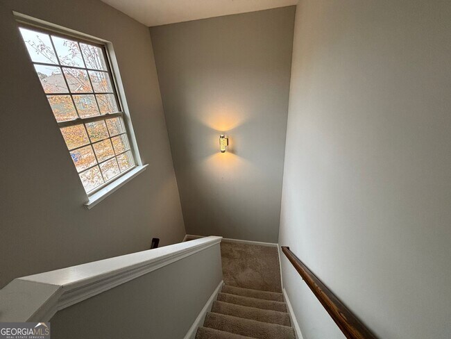 Foto del edificio - 518 Tulip Ln