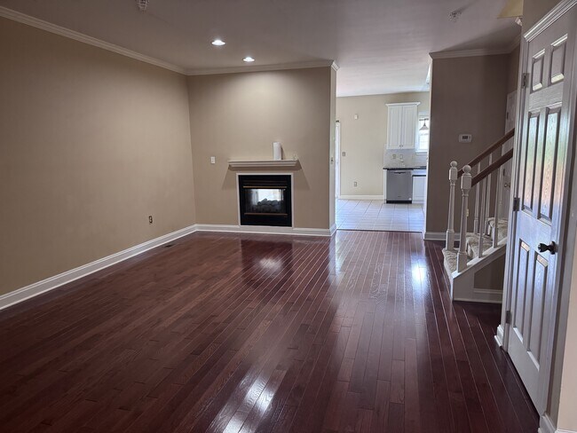 Foto del edificio - 654 Fawn Cir