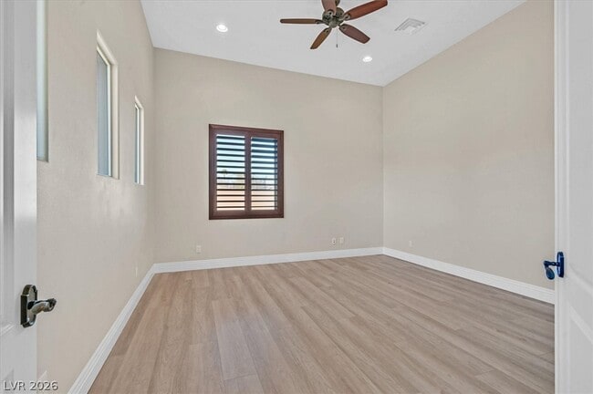 Building Photo - 5790 Aspen Falls Cir