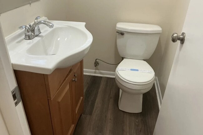 Building Photo - 6722 W 63rd St