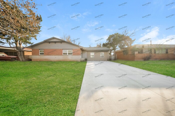Photo - 3316 SW 51st St (Oklahoma City, OK)