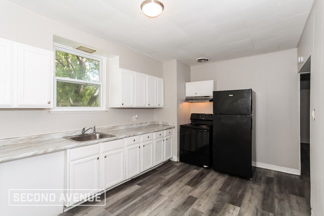 Foto del edificio - 2632 Queen City Ave