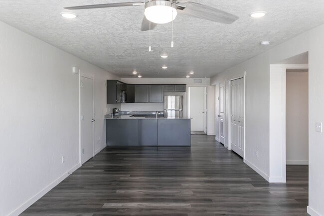 Building Photo - 3710 N Centrepoint Way