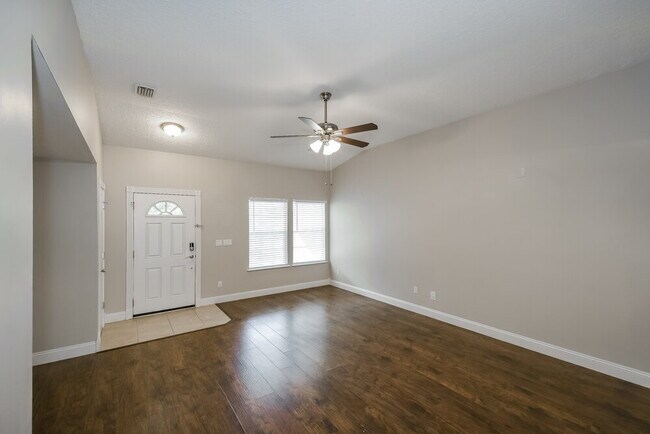 Foto del edificio - 7206 S Beekman Lake Dr