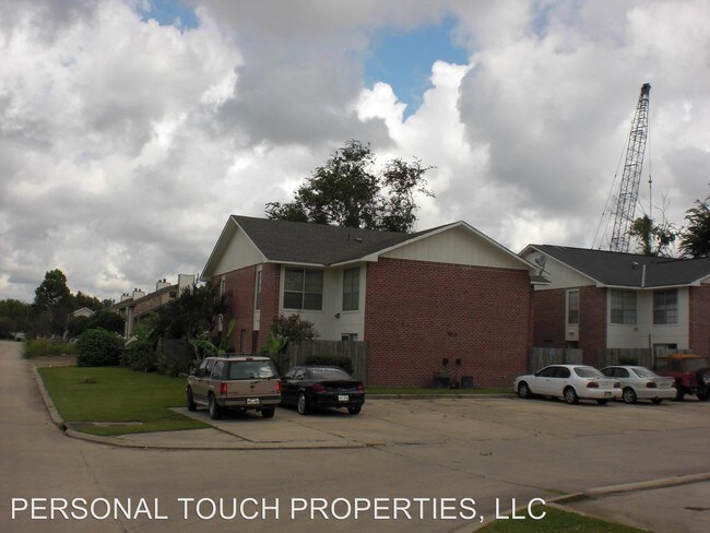 Building Photo - 8125 Bayou Fountain Ave