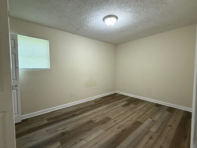 Foto del edificio - Rustwood