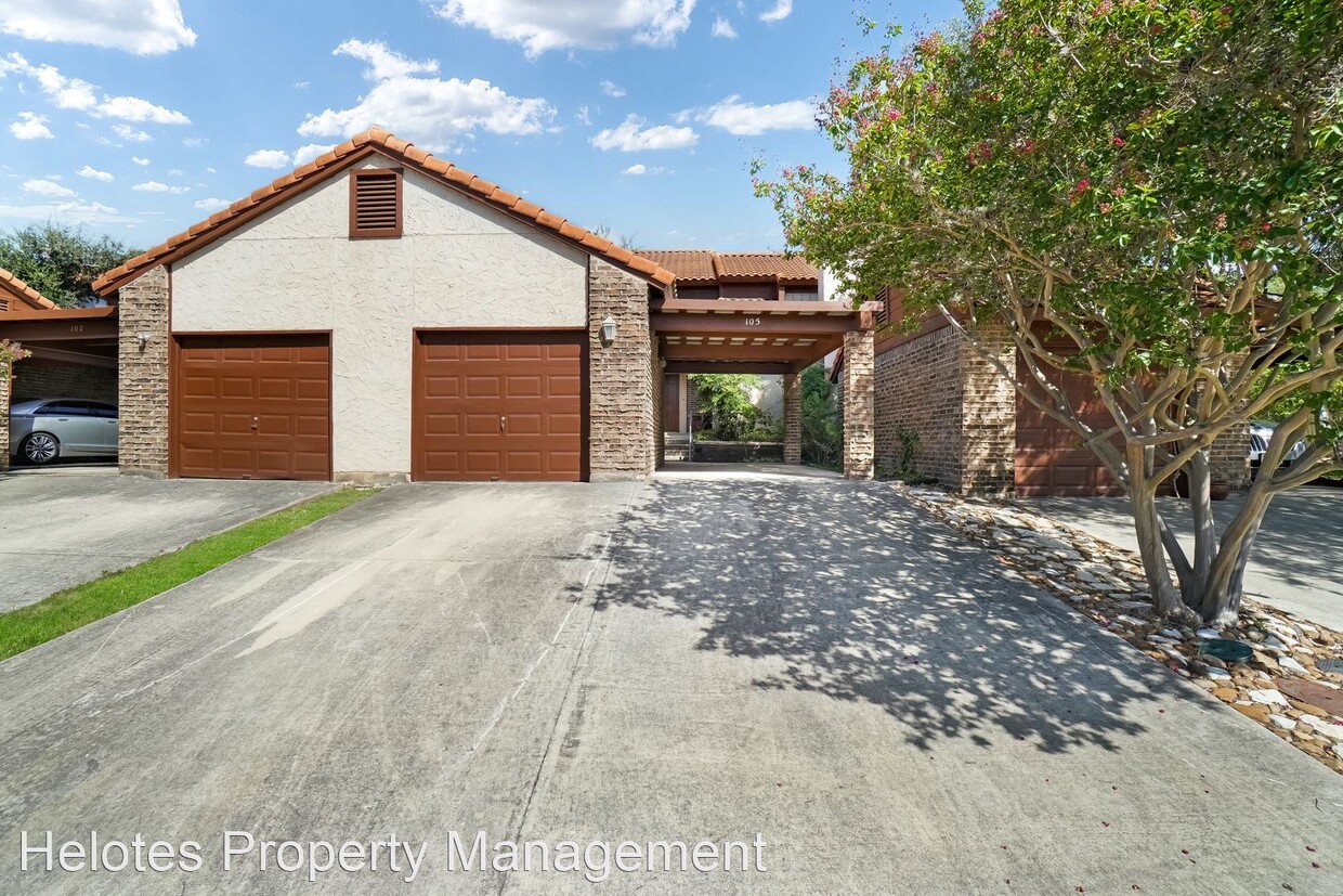 Primary Photo - 2 br, 2.5 bath House - 105 Caleta Bch