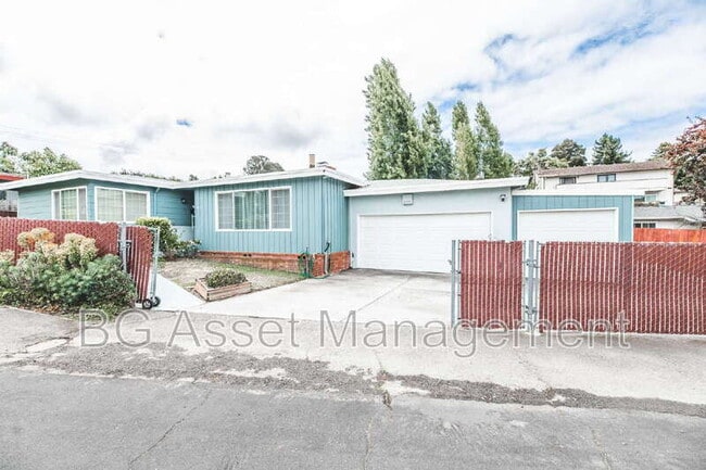 Photo - 1011 Manor Rd House