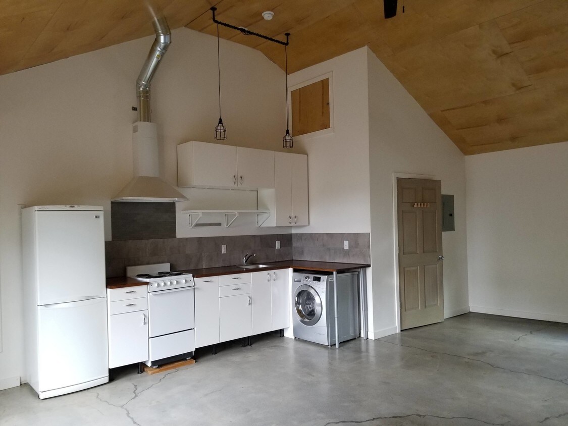 Foto principal - 1509 NE Shaver St