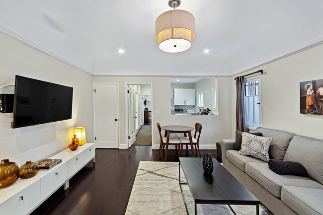 Living Room - 1118 Poinsettia Dr
