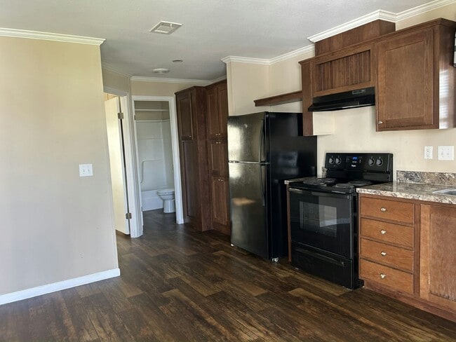 Building Photo - 6941 MacDonald Ct