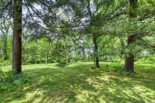 Foto del edificio - 30675 Main Rd