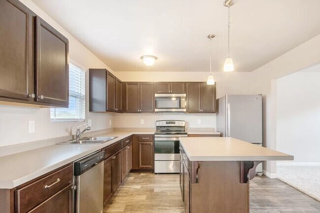 Foto del edificio - Spacious Home for Lease