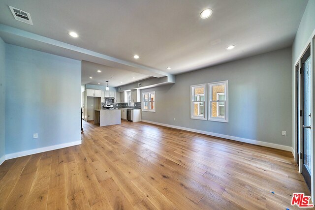 Foto del edificio - 1228 Meadowbrook Ave