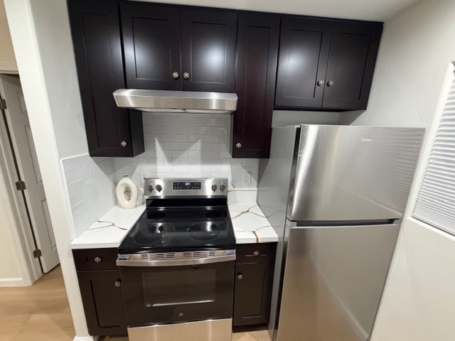 Building Photo - 823 E Cypress St