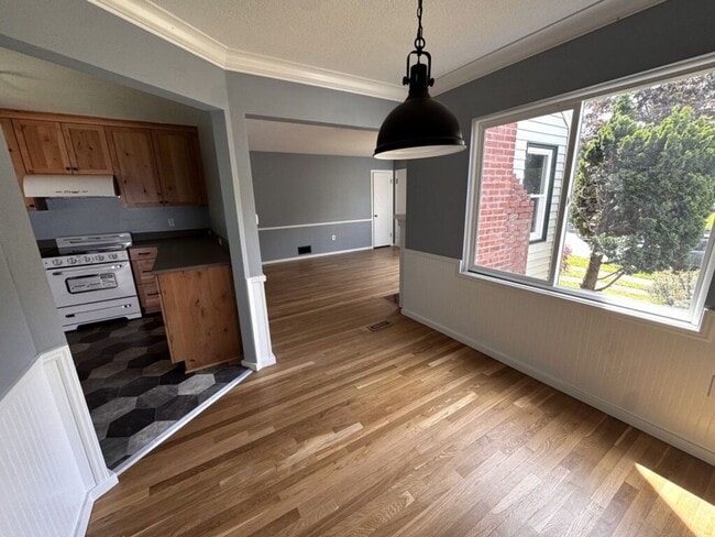 Foto del edificio - 8954 N Portsmouth Ave