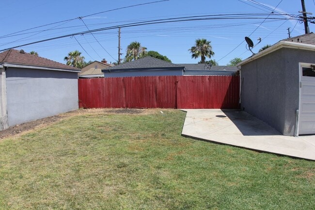 Building Photo - 12208 Burl Ave