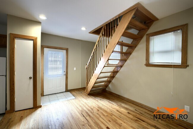 Foto del edificio - 226 E 16th Ave