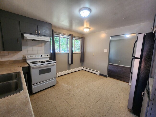 Foto del edificio - 1753 Clinton St