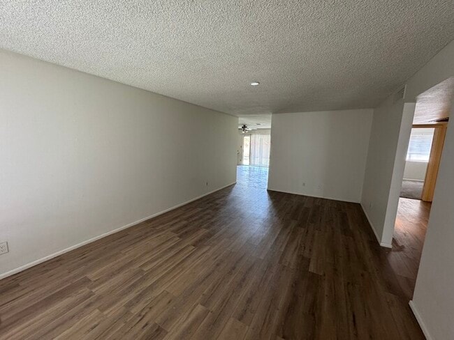 Building Photo - North Phoenix 3br House