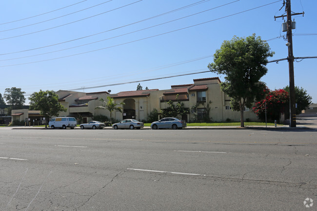 Building Photo - Liberty Tree Apartments